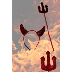 שטן -קשת וקלשון עדין''  